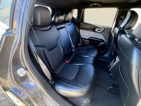 Used 2024 Jeep Compass Latitude image 27