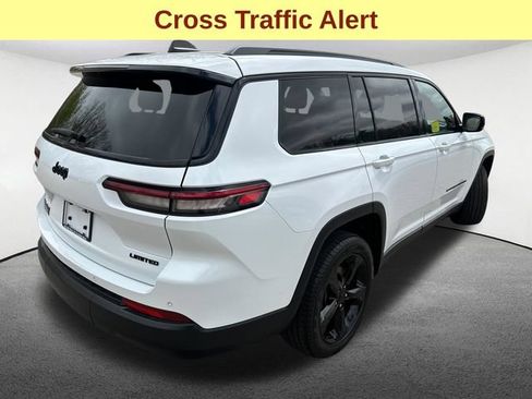 Used 2023 Jeep Grand Cherokee L Limited w/ Black Appearance Package AWD/4WD image 10
