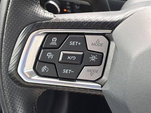 Used 2025 Ford Mustang Premium RWD image 31