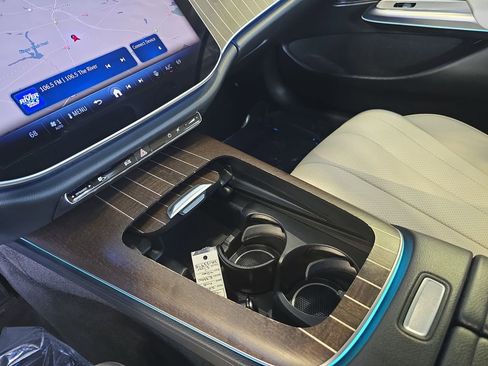 Certified 2025 Mercedes-Benz E 350 Sedan w/ Driver Assistance Package image 27