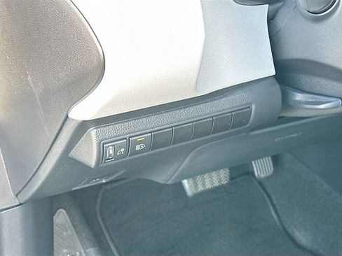 Used 2023 Toyota Corolla SE FWD image 10