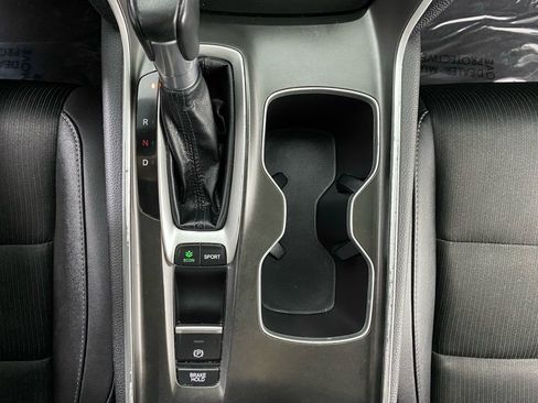 Used 2019 Honda Accord Sport image 9