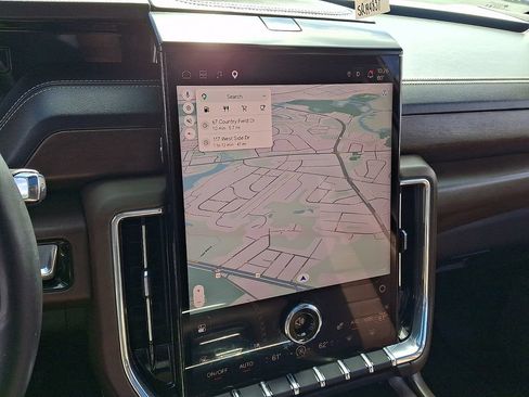 Used 2025 GMC Yukon Denali Ultimate AWD/4WD image 17