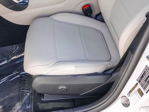 Certified 2025 Mercedes-Benz GLC 300 4MATIC image 22