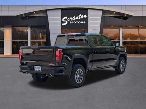 Used 2024 GMC Sierra 1500 AT4 w/ Technology Package AWD/4WD image 5