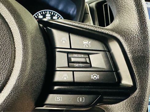 Used 2024 Subaru Crosstrek 2.0i Premium image 17