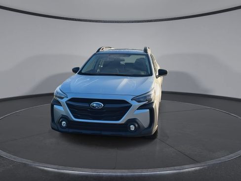 Used 2025 Subaru Outback AWD/4WD image 3