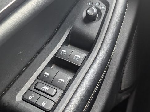 Used 2023 Jeep Grand Cherokee L Laredo w/ Luxury Tech Group I image 7