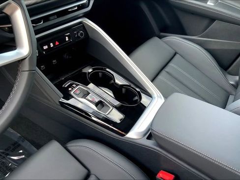 New 2025 Audi Q5 Prestige image 7