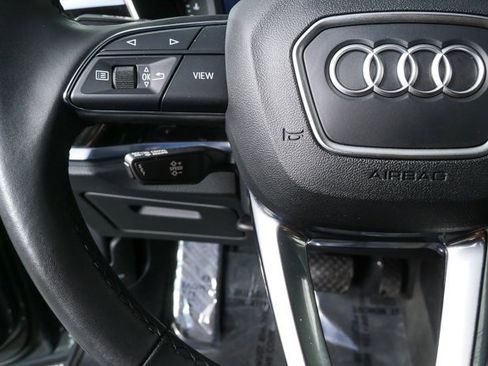 Used 2023 Audi Q3 2.0T Premium w/ Convenience Package image 9