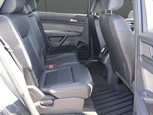 Used 2021 Volkswagen Atlas Cross Sport SE w/ Panoramic Sunroof Package AWD/4WD image 18