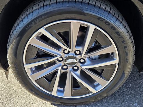 New 2026 Cadillac Vistiq Sport w/ LPO, Floor Liner Package image 9