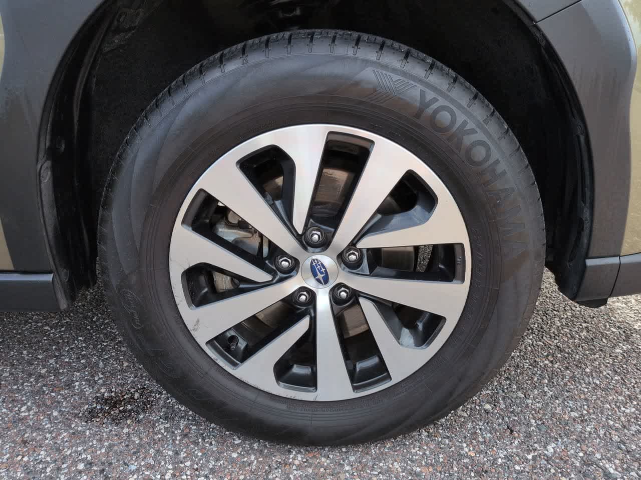 Used 2024 Subaru Outback Premium AWD/4WD image 11