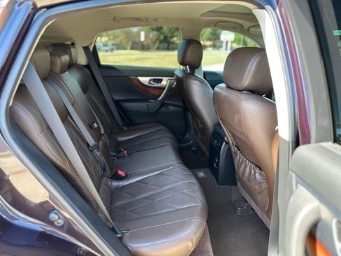 Used 2011 INFINITI FX35 2WD w/ Premium Pkg image 43