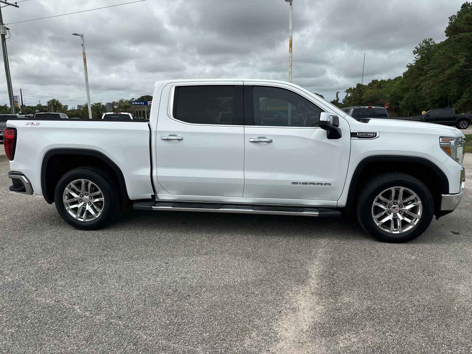 Used 2019 GMC Sierra 1500 SLT w/ SLT Premium Plus Package AWD/4WD image 2