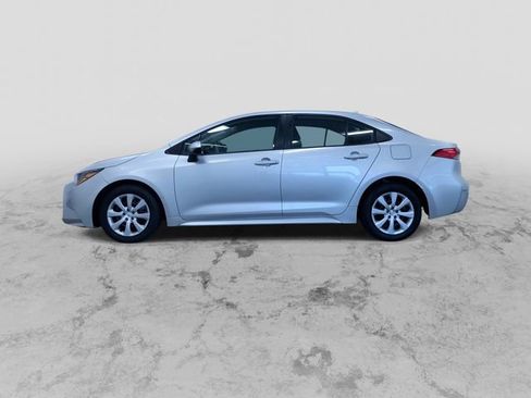 Used 2025 Toyota Corolla LE image 7