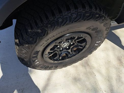 Certified 2023 Ford Bronco Wildtrak image 25