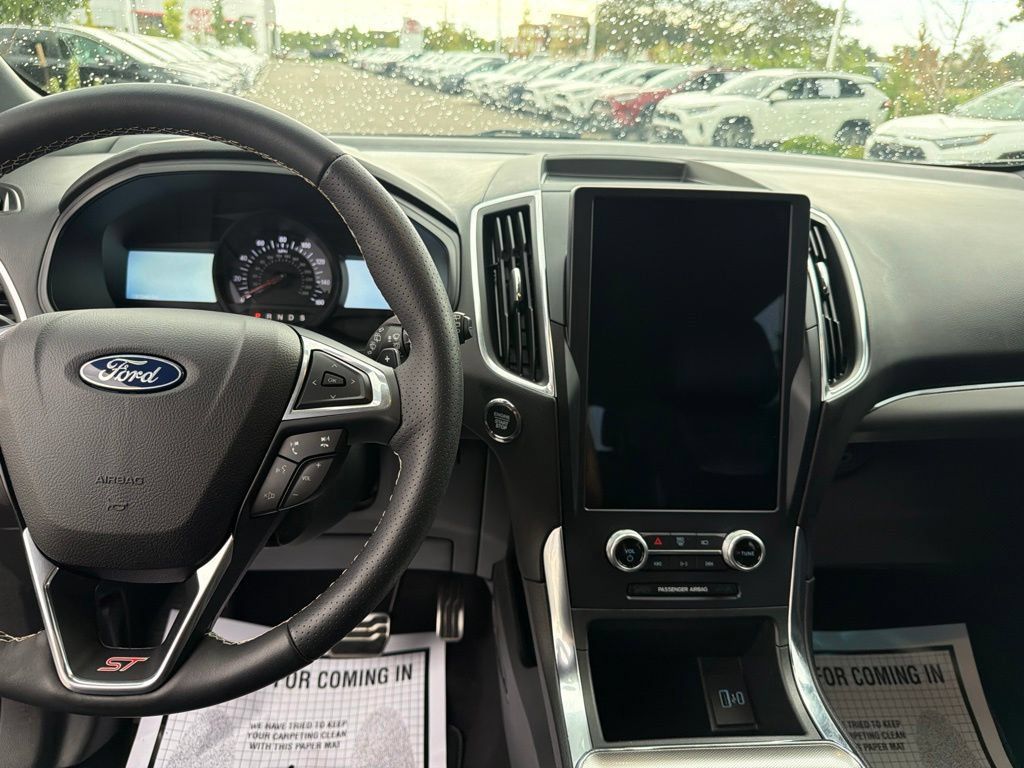 Used 2023 Ford Edge ST AWD/4WD image 28