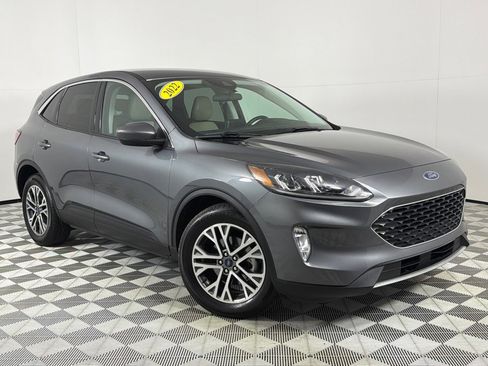 Used 2022 Ford Escape SEL image 2