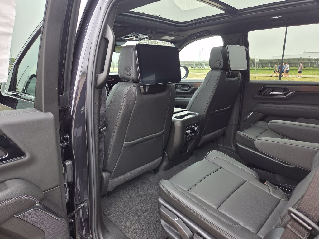 New 2026 GMC Yukon Denali w/ Denali Reserve Package AWD/4WD image 34