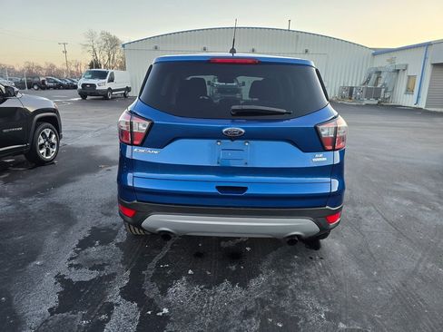 Used 2017 Ford Escape SE image 5