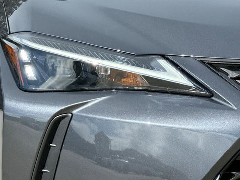 Certified 2024 Lexus UX 250h FWD image 11