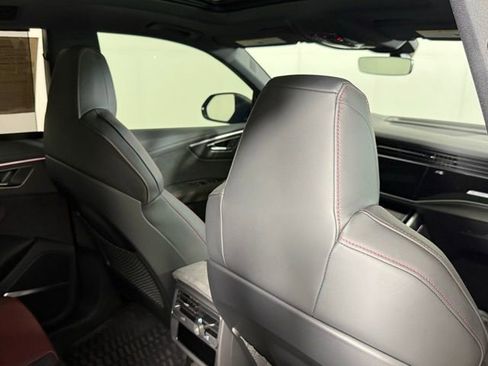 Used 2026 Audi RS Q8 performance image 28