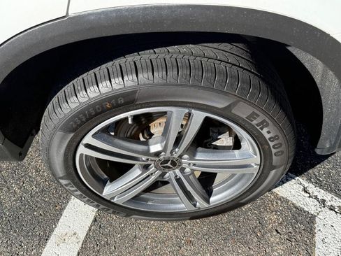 Used 2022 Mercedes-Benz GLC 300 4MATIC image 7