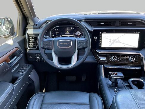 Used 2023 GMC Sierra 1500 Denali AWD/4WD image 7