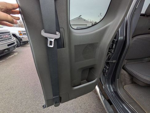 Used 2010 Nissan Frontier SE w/ SE Value Truck Pkg image 25