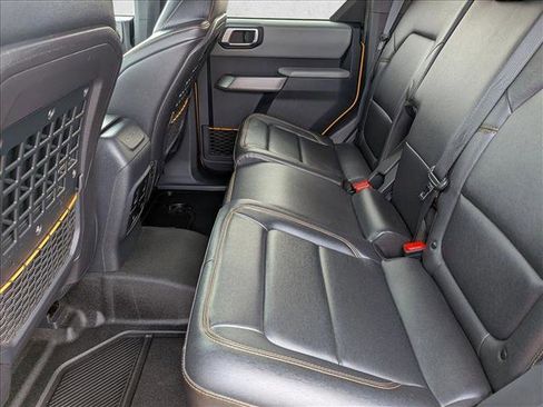 Used 2022 Ford Bronco Badlands w/ Sasquatch Package image 16