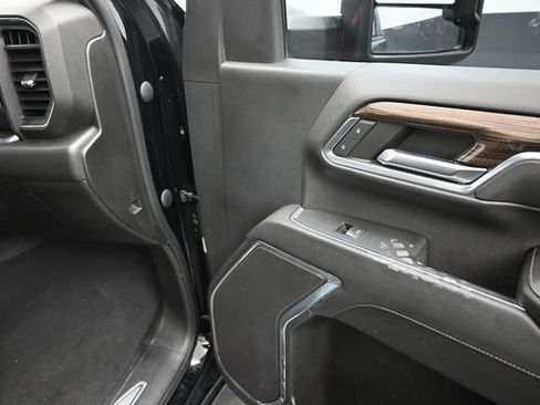 Used 2024 Chevrolet Silverado 2500 LT image 23