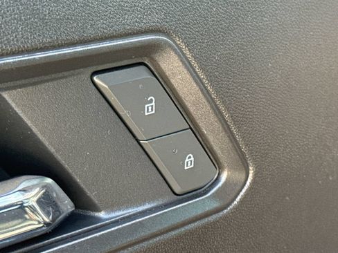 Used 2025 GMC Canyon Elevation RWD image 20