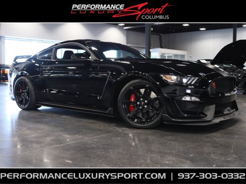 Used 2018 Ford Mustang Shelby GT350R w/ GT350R Equipment Group 920A RWD image 1