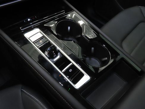 New 2025 Volkswagen Atlas SEL image 16