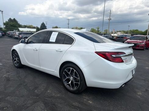 Used 2017 Buick Regal Sport Touring FWD image 6
