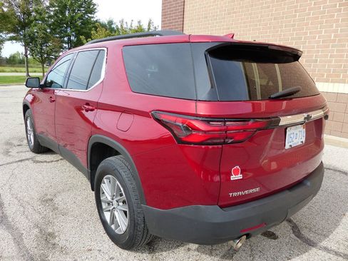 Used 2023 Chevrolet Traverse LT FWD image 7