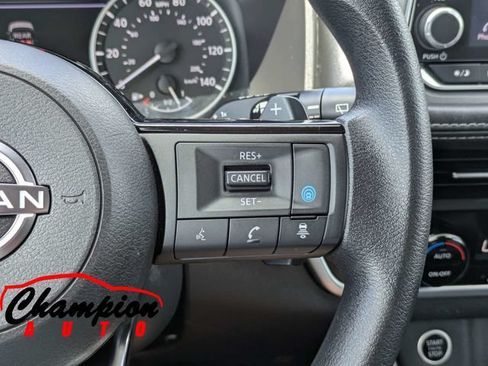 Used 2023 Nissan Rogue SV FWD image 27