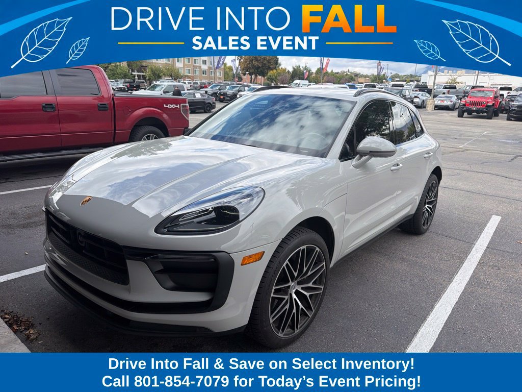 Used 2023 Porsche Macan AWD/4WD image 1