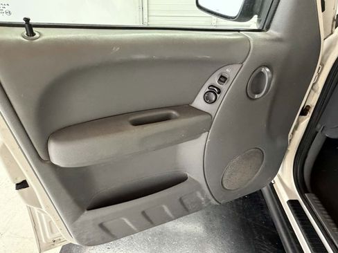 Used 2006 Jeep Liberty Sport AWD/4WD image 21