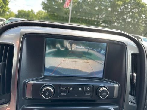 Used 2018 Chevrolet Silverado 1500 LTZ Z71 w/ LTZ Plus Package AWD/4WD image 16