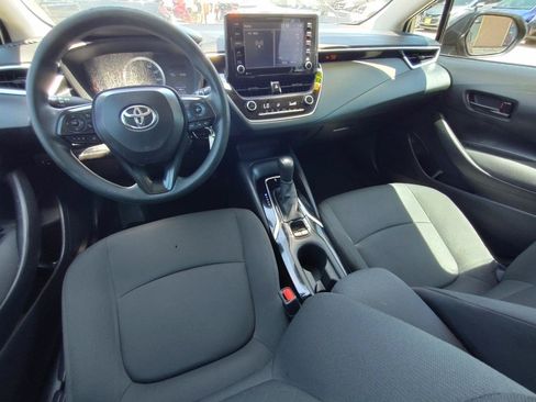 Used 2022 Toyota Corolla LE FWD image 30
