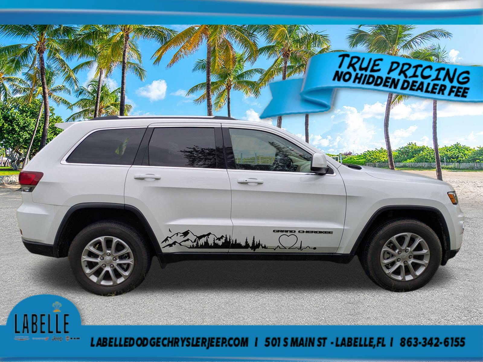 Used 2021 Jeep Grand Cherokee Laredo w/ Security & Convenience Group AWD/4WD image 3