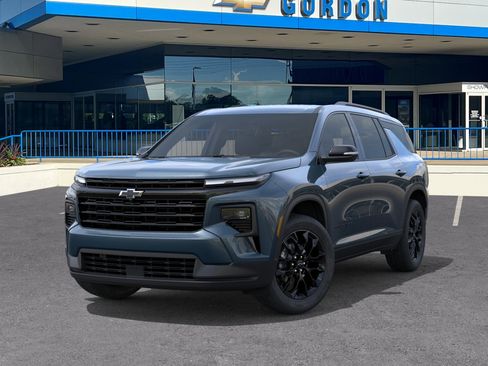 New 2026 Chevrolet Traverse LT w/ Midnight/Sport Edition FWD image 6
