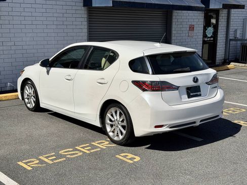 Used 2012 Lexus CT 200h Premium FWD image 4