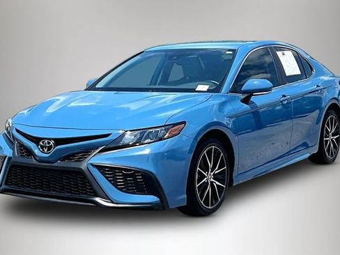 Used 2024 Toyota Camry SE w/ Convenience Package FWD image 2