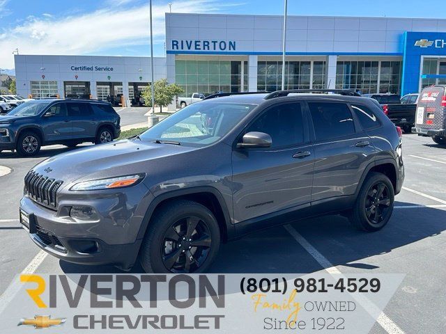 Used 2016 Jeep Cherokee Latitude AWD/4WD image 1