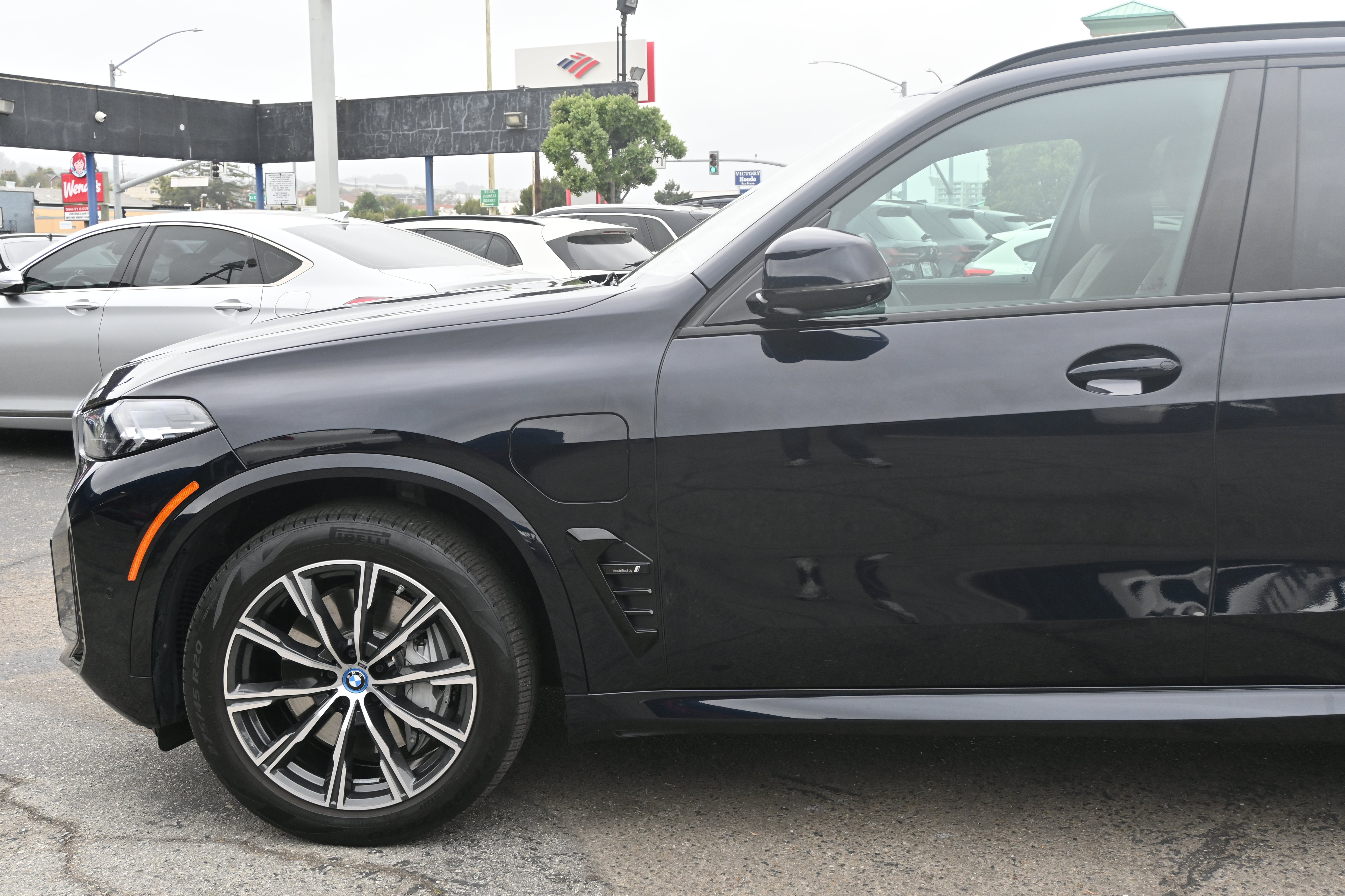 Used 2024 BMW X5 xDrive50e w/ M Sport Package AWD/4WD image 10
