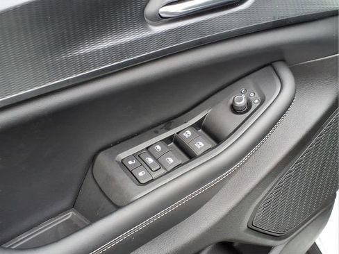 New 2026 Jeep Grand Cherokee Laredo AWD/4WD image 13