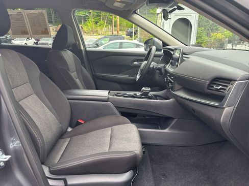 Used 2025 Nissan Rogue SV AWD/4WD image 29